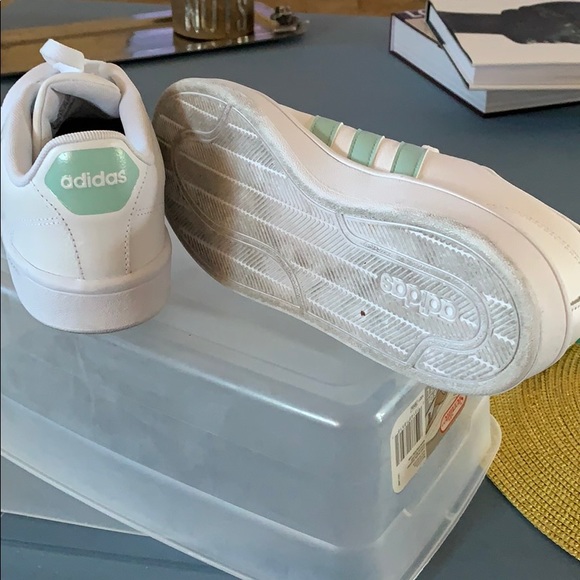 Adidas shoes - Picture 4 of 5